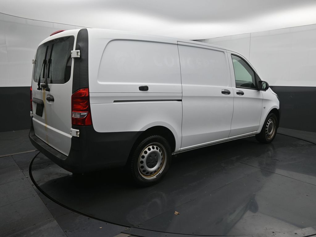 Vehicle image 29 of 58