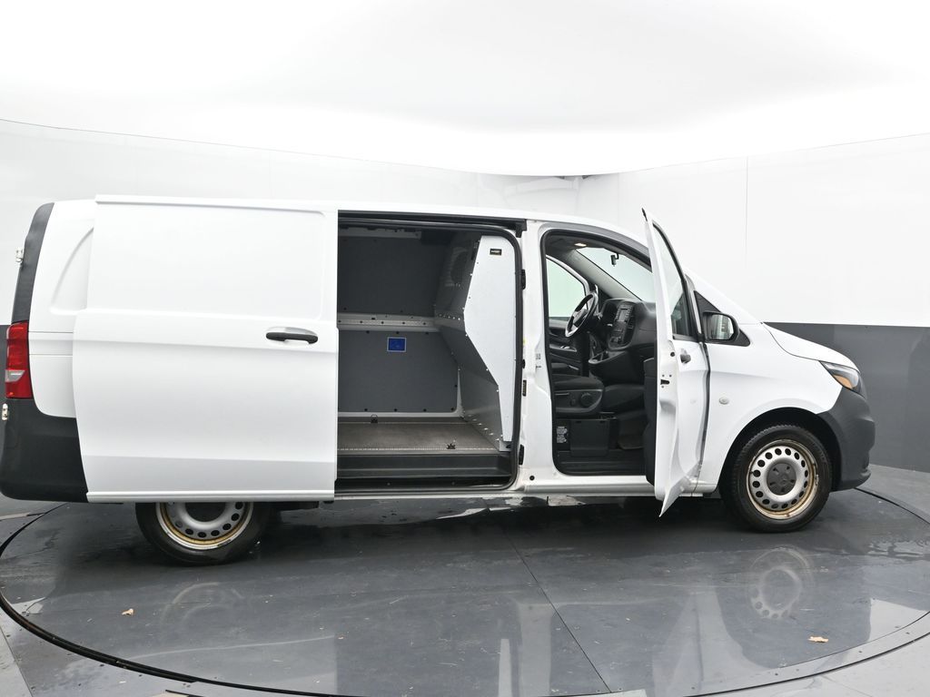 Vehicle image 24 of 58