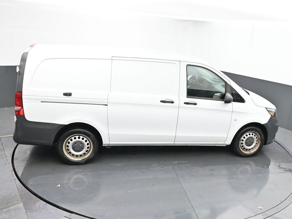 Vehicle image 20 of 58