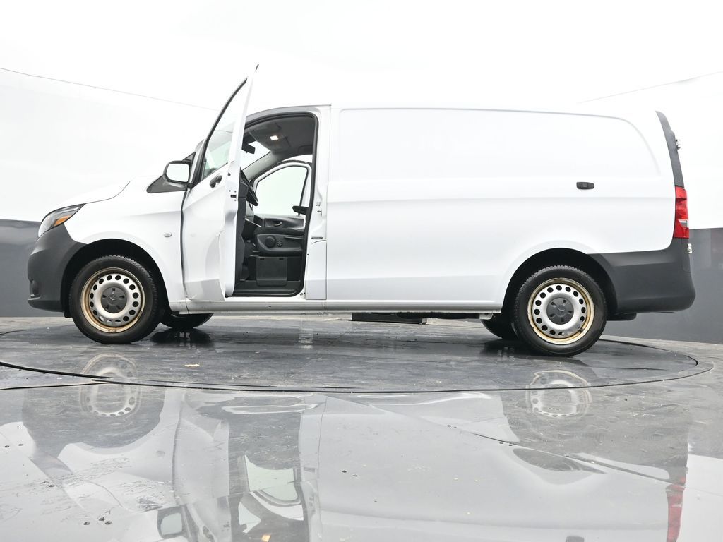 Vehicle image 42 of 58