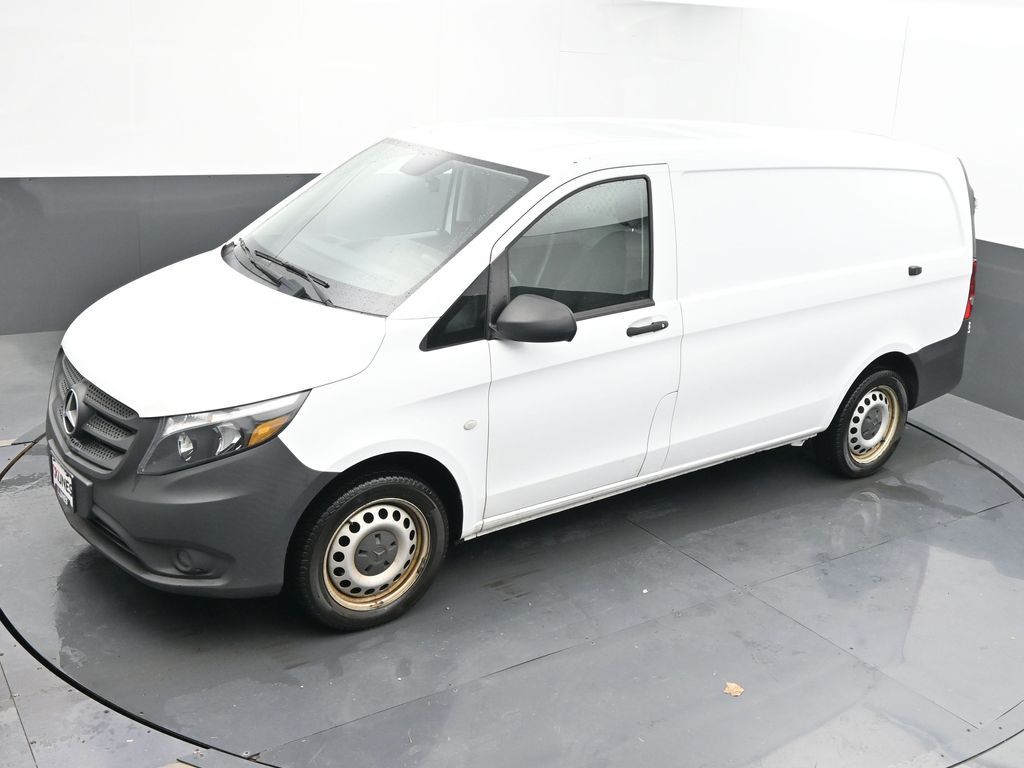 Vehicle image 5 of 58