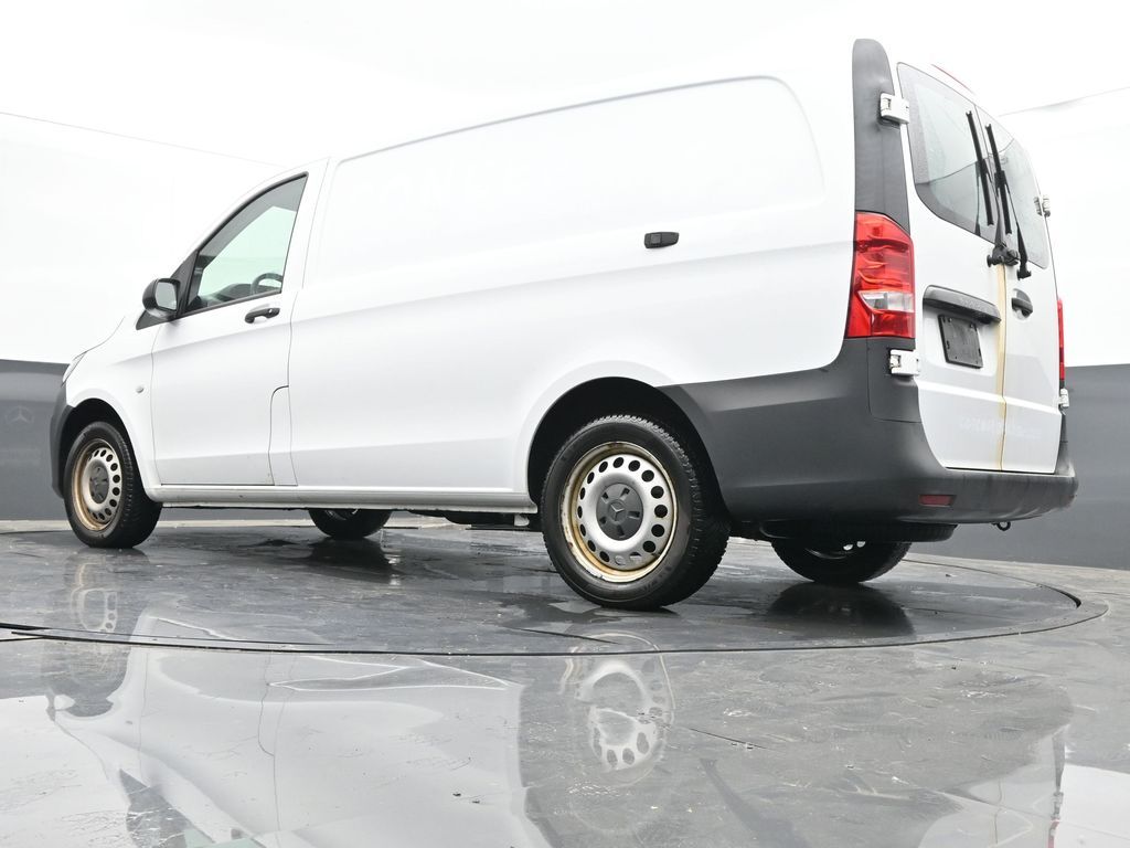 Vehicle image 36 of 58