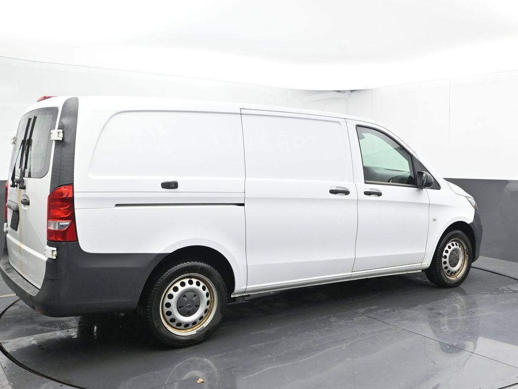 Vehicle image 26 of 58