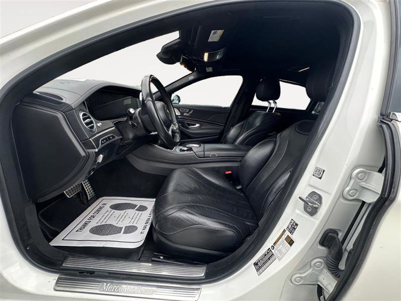 Vehicle image 10 of 15