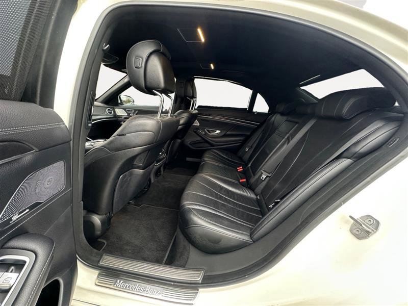 Vehicle image 14 of 15