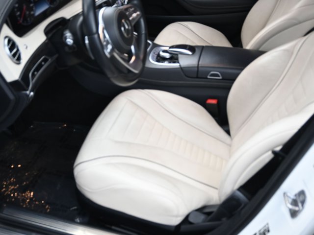 Vehicle image 33 of 41