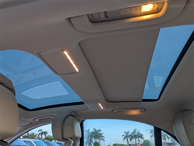 Vehicle image 16 of 27