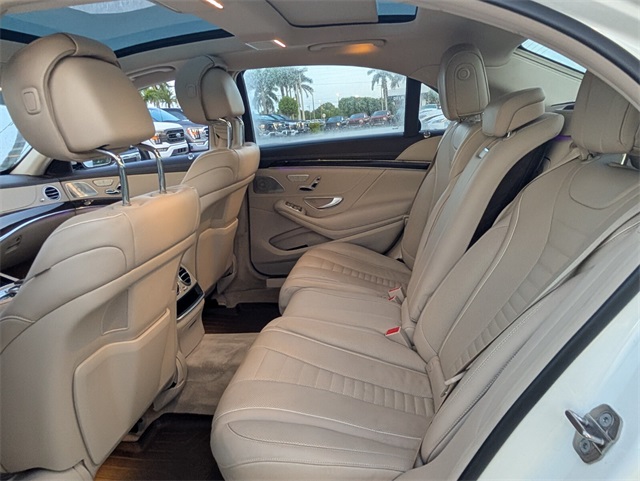 Vehicle image 11 of 27