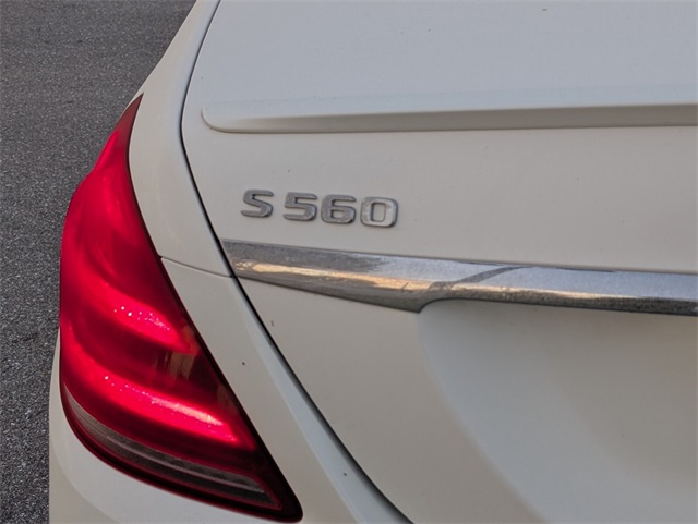 Vehicle image 21 of 27
