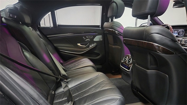 Vehicle image 22 of 34