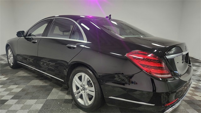 Vehicle image 8 of 34