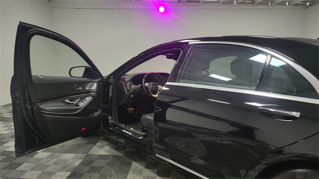Vehicle image 18 of 34