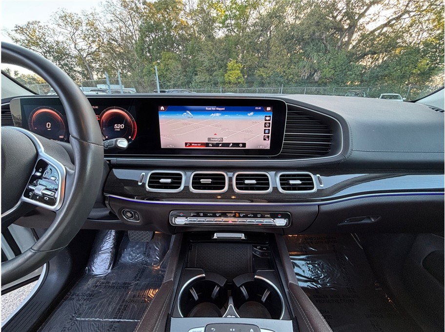Vehicle image 12 of 52