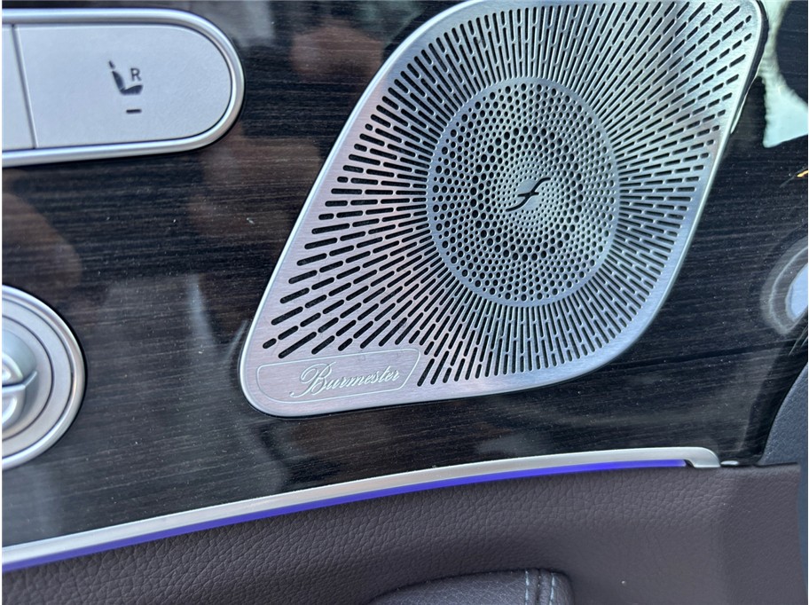 Vehicle image 23 of 52