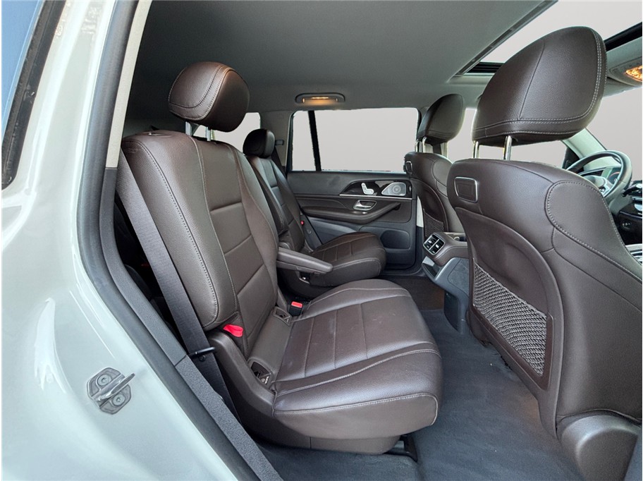 Vehicle image 44 of 52