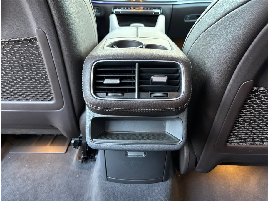 Vehicle image 41 of 52
