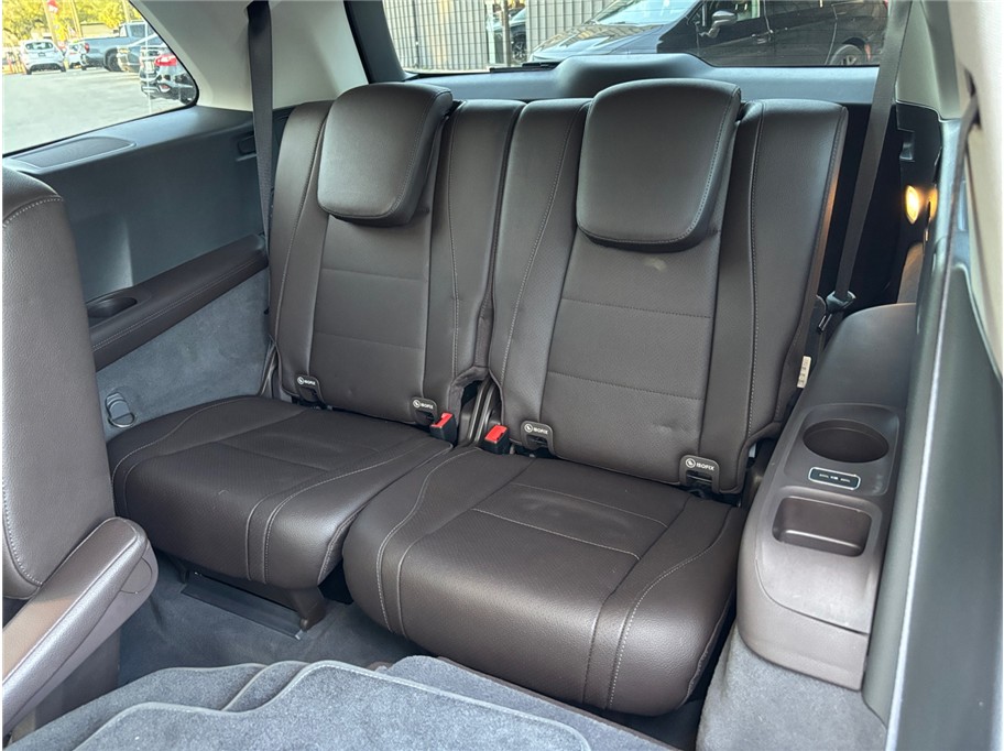 Vehicle image 43 of 52