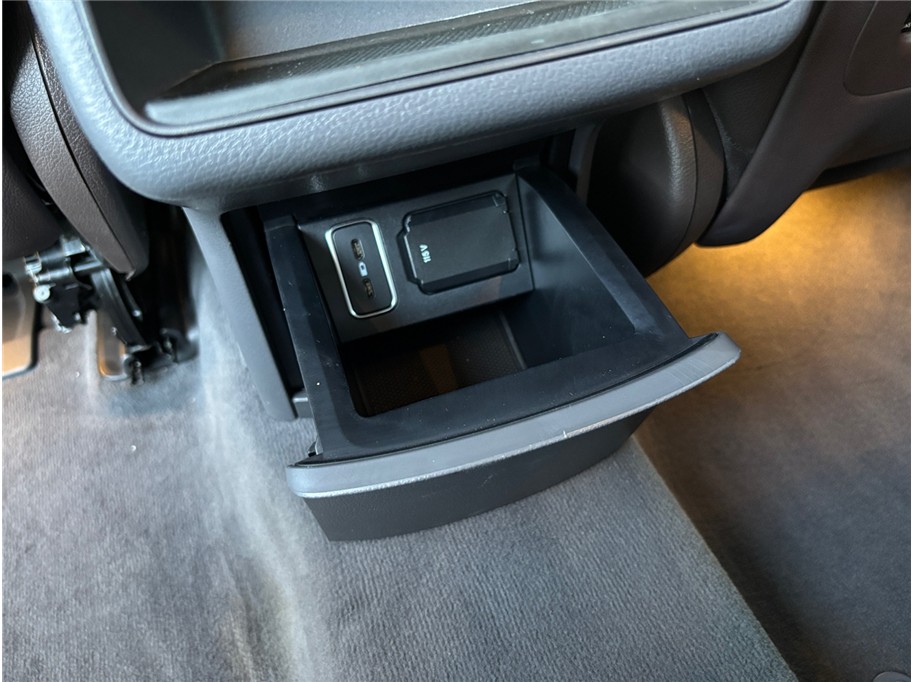 Vehicle image 42 of 52