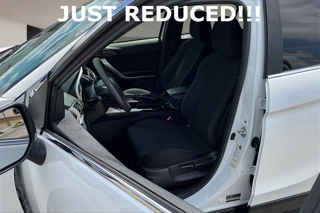 Vehicle image 25 of 35