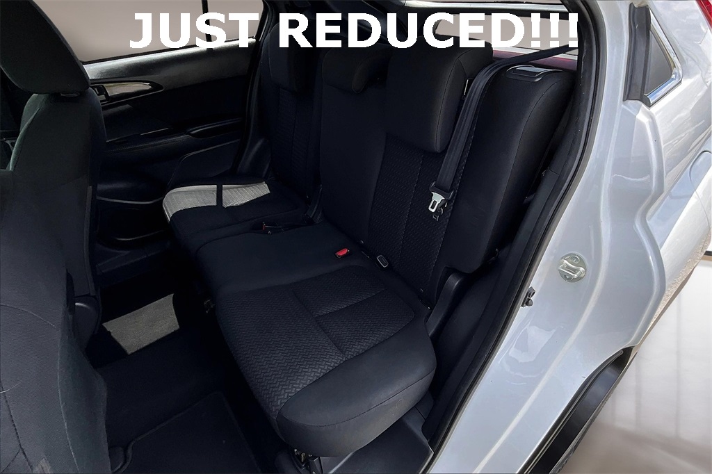 Vehicle image 26 of 35
