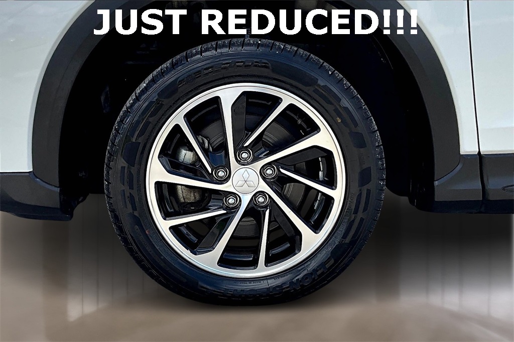 Vehicle image 11 of 35