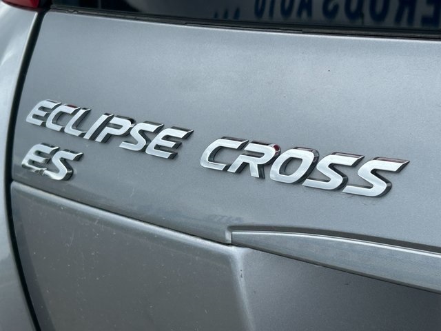 Vehicle image 9 of 15