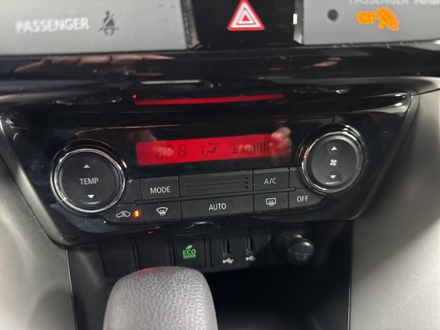 Vehicle image 25 of 37