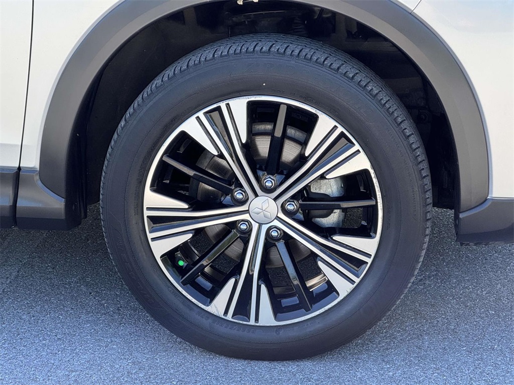 Vehicle image 7 of 31