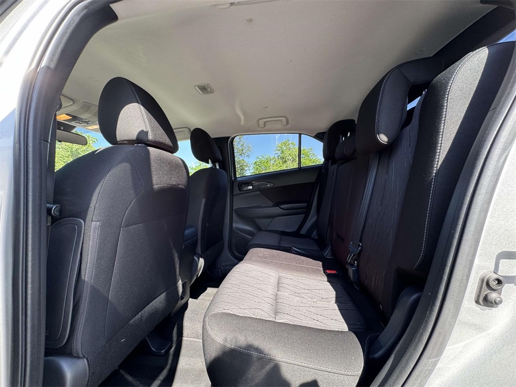 Vehicle image 11 of 31