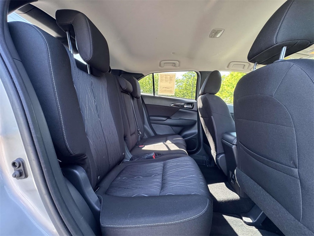 Vehicle image 9 of 31