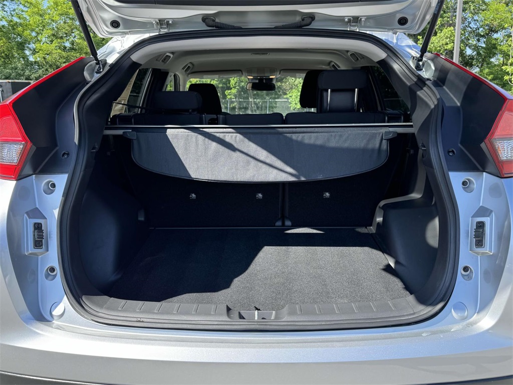 Vehicle image 8 of 31