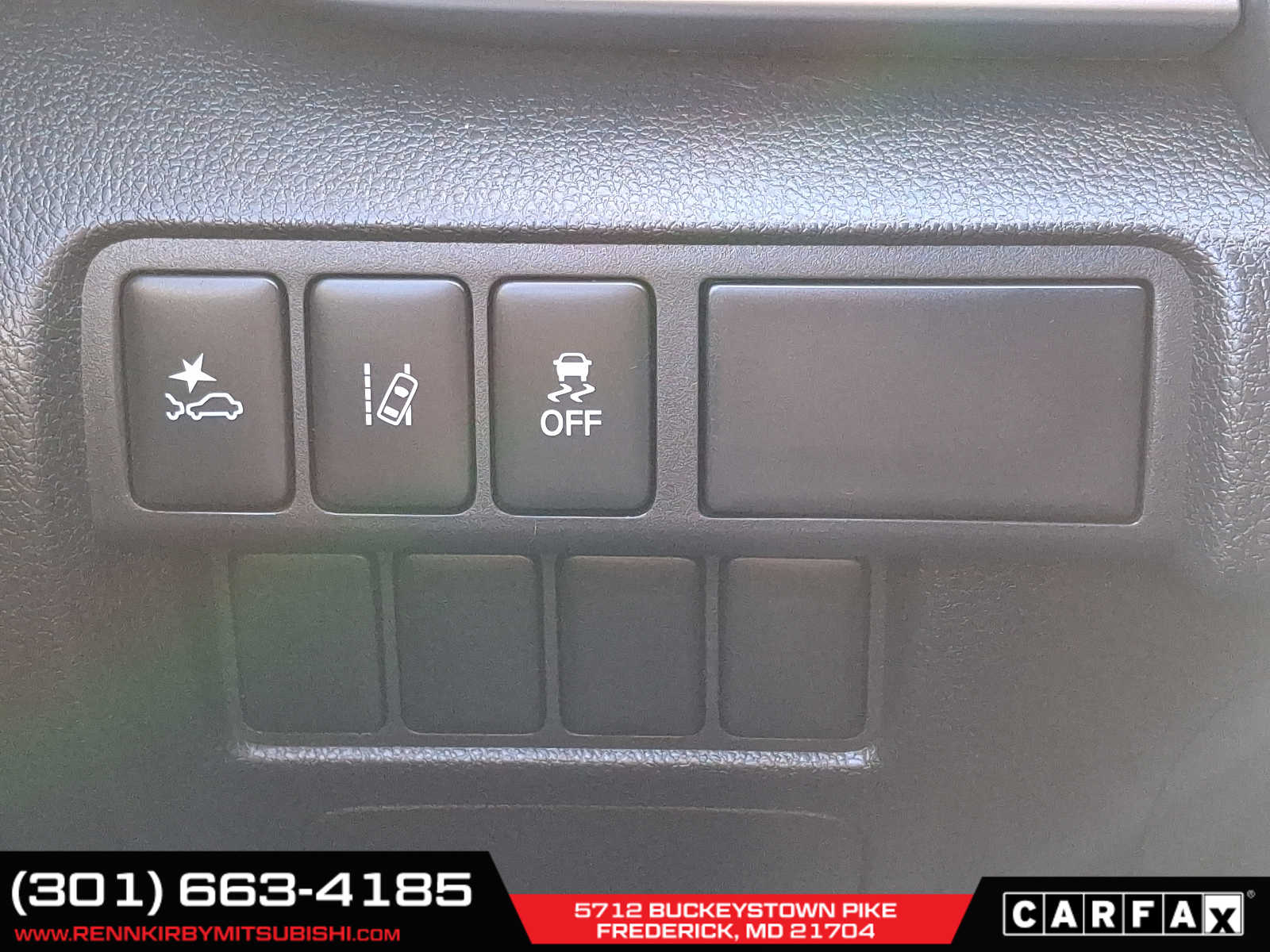 Vehicle image 27 of 33