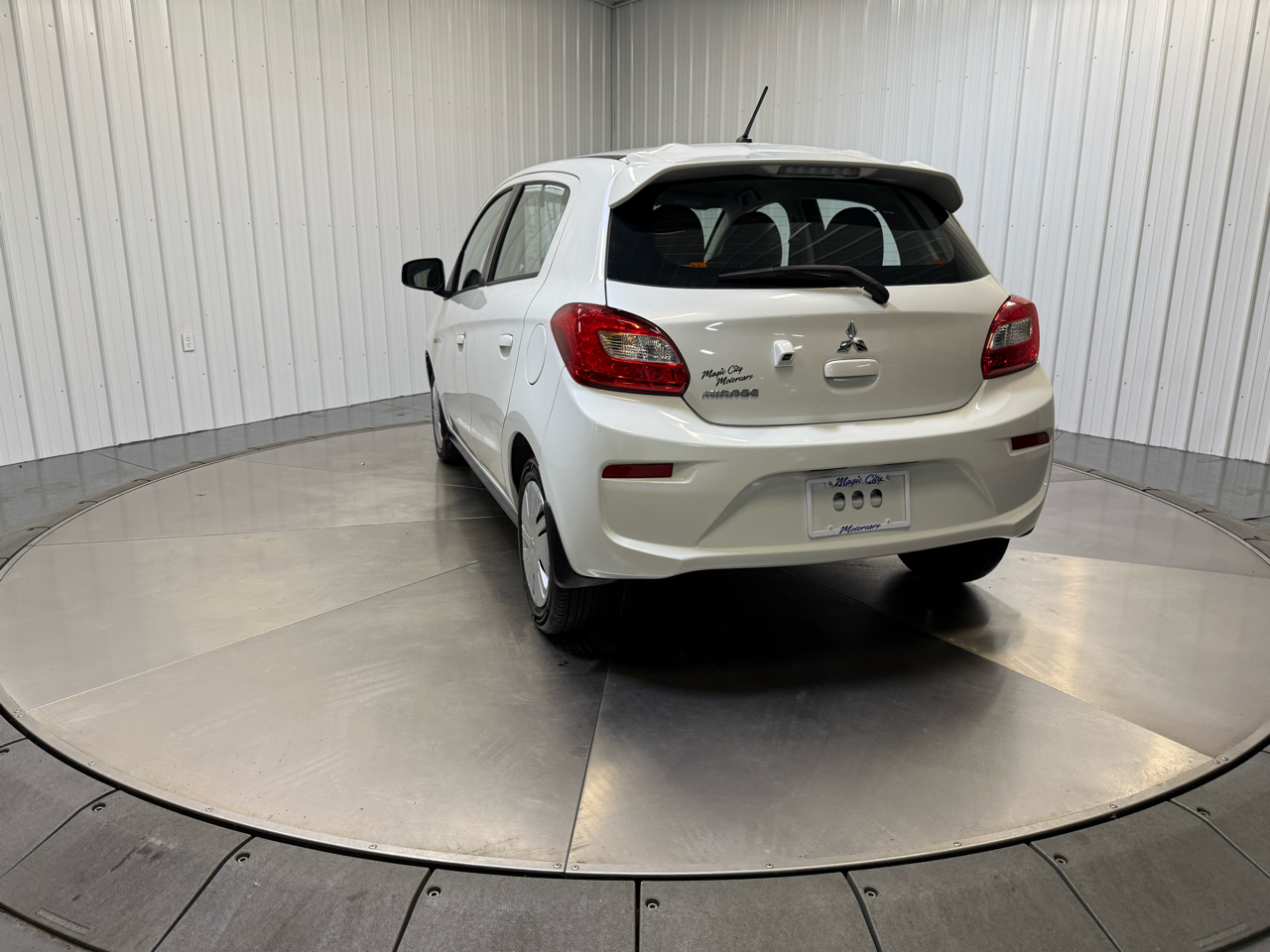 Vehicle image 12 of 27