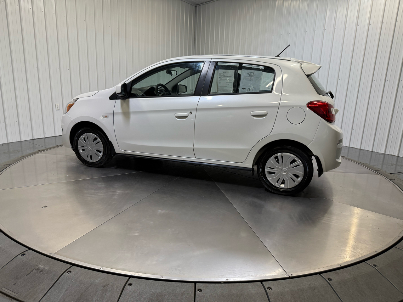 Vehicle image 10 of 27