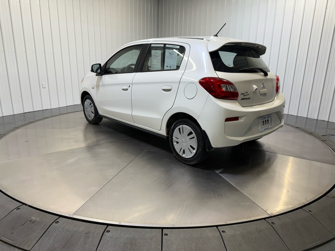 Vehicle image 11 of 27