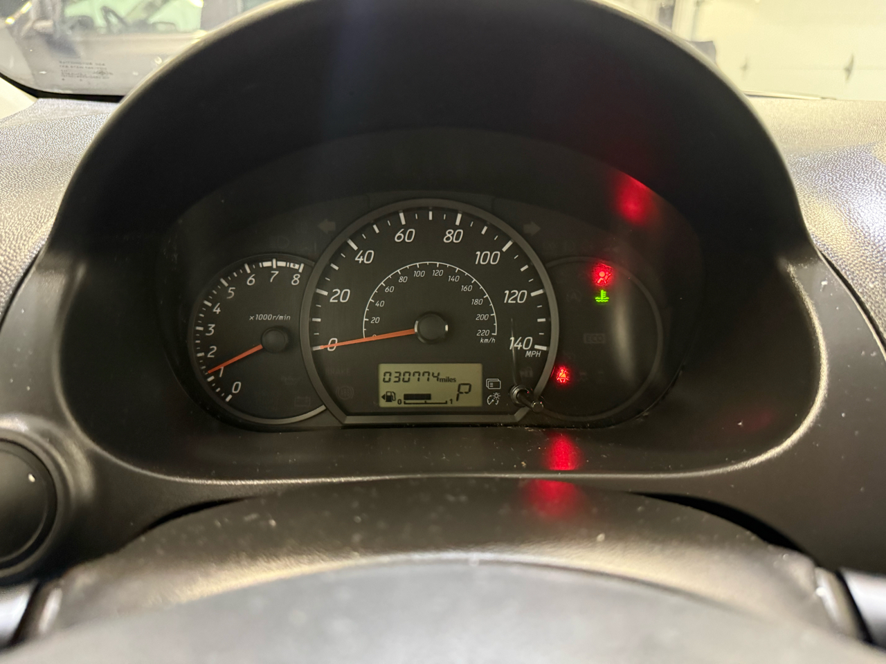 Vehicle image 25 of 27