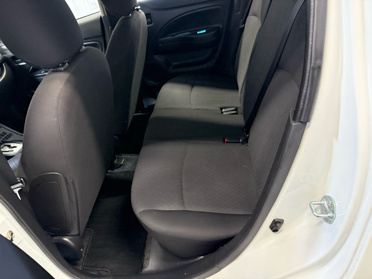 Vehicle image 16 of 27