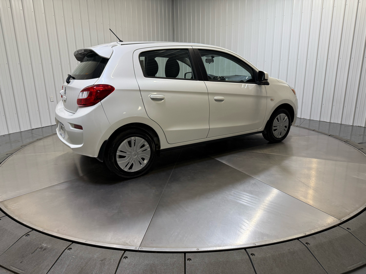 Vehicle image 7 of 27