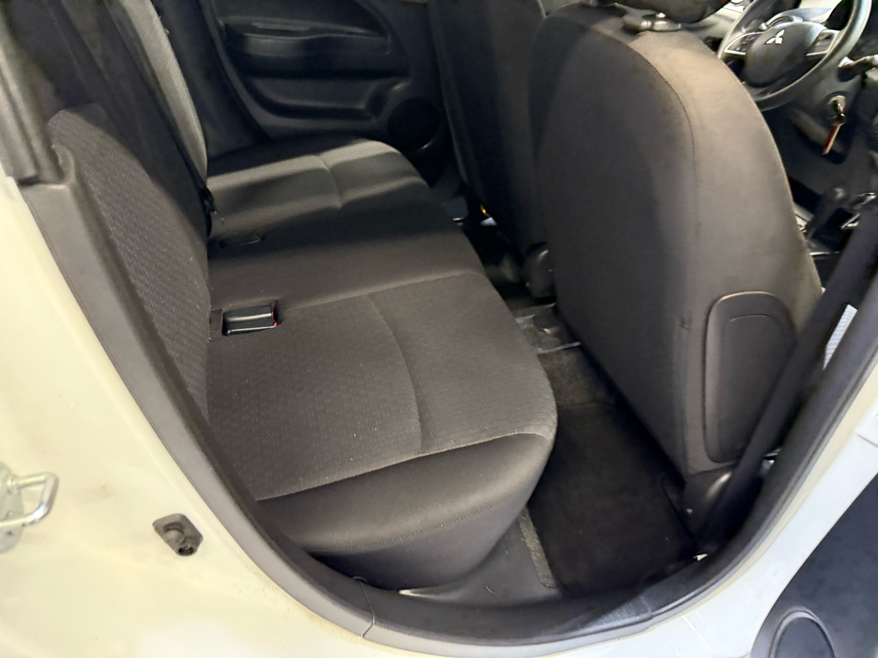 Vehicle image 18 of 27