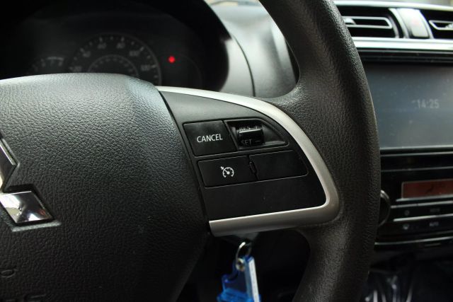 Vehicle image 35 of 41