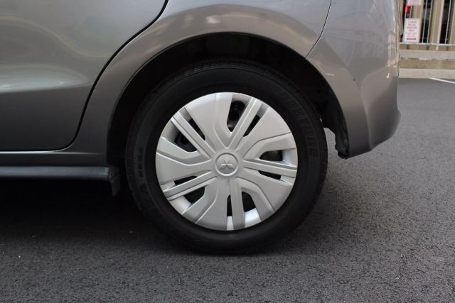 Vehicle image 10 of 41