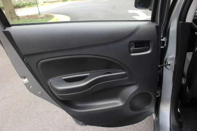 Vehicle image 17 of 41