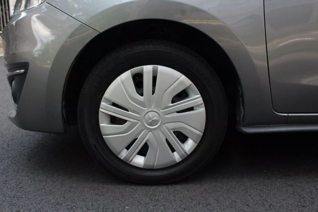 Vehicle image 11 of 41