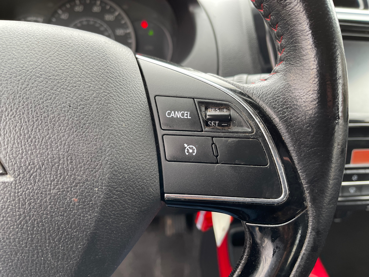 Vehicle image 25 of 29