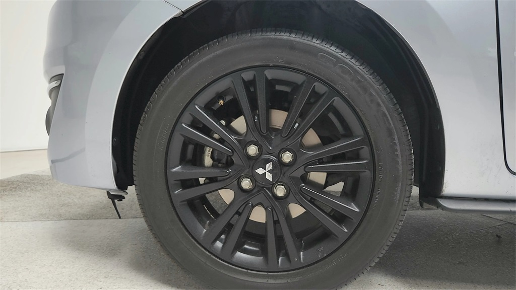 Vehicle image 10 of 34