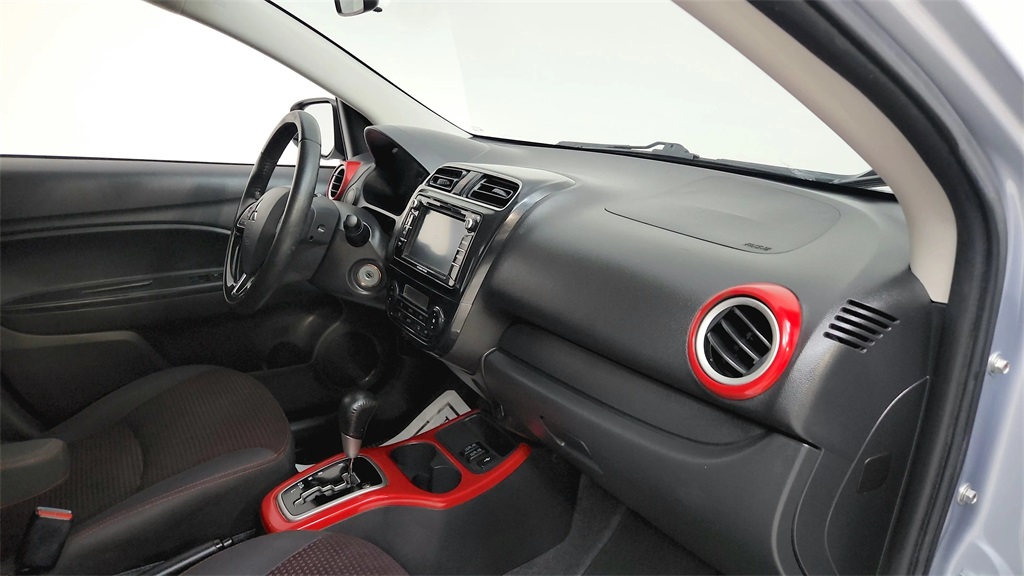 Vehicle image 19 of 34