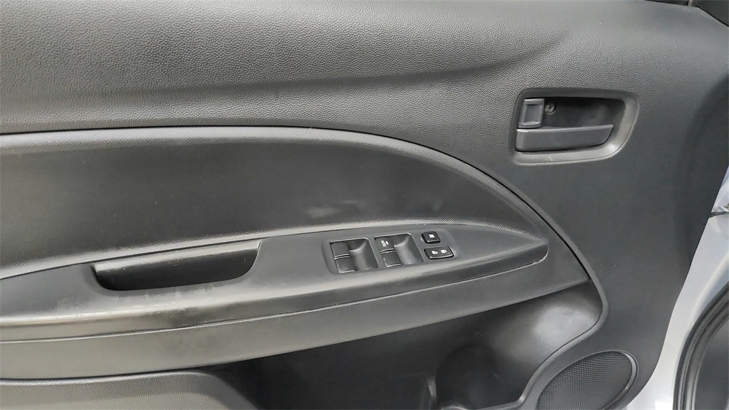 Vehicle image 24 of 34