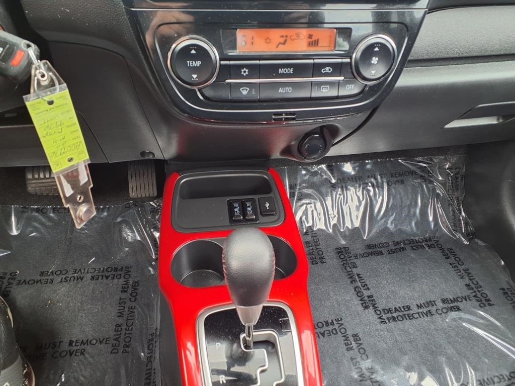 Vehicle image 28 of 33