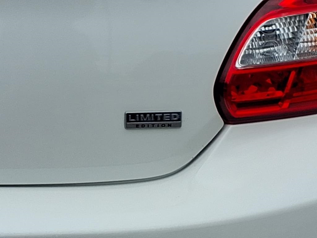 Vehicle image 13 of 33