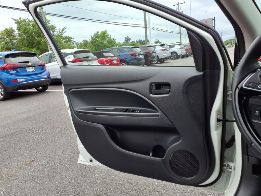 Vehicle image 29 of 33